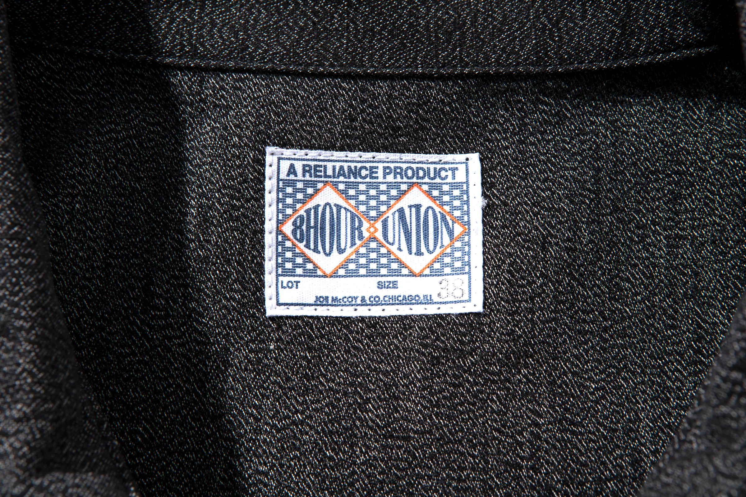 8HU CHAMBRAY CHORE COAT - Image 3