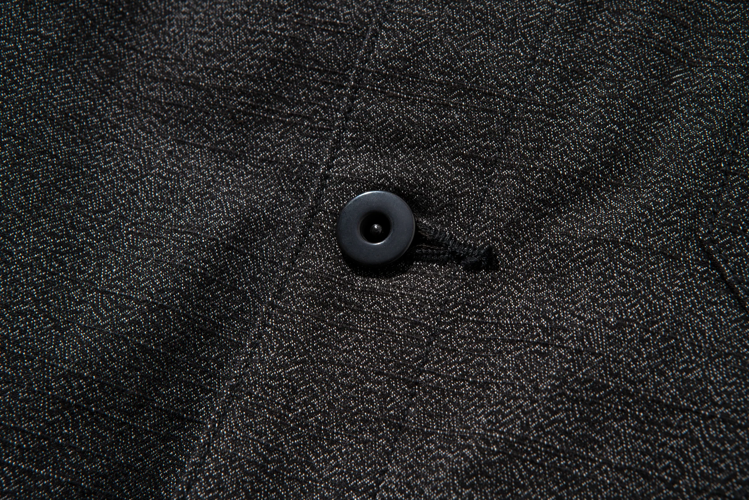 8HU CHAMBRAY CHORE COAT - Image 4