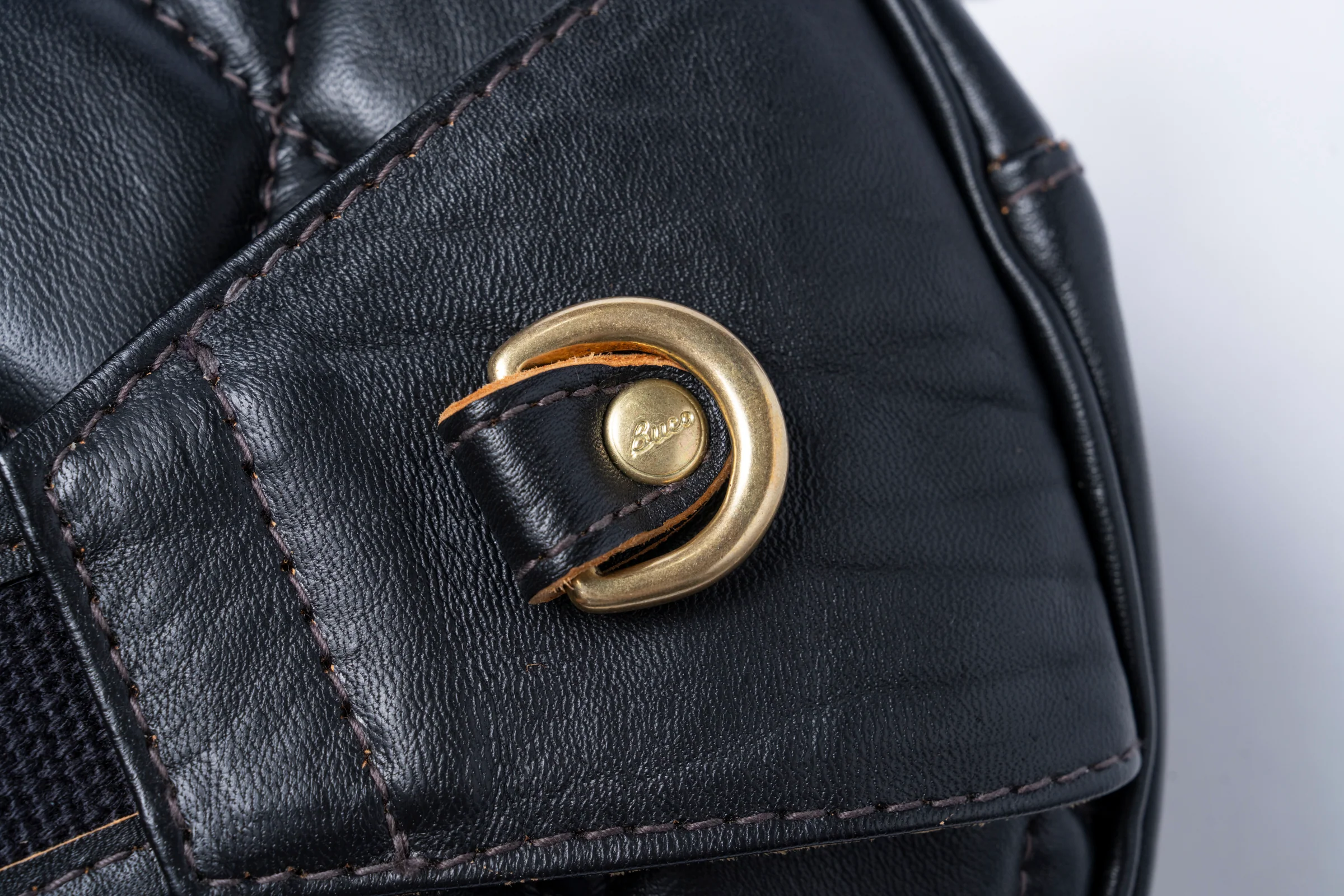 BUCO HORSEHIDE SHOULDER BAG - Image 9