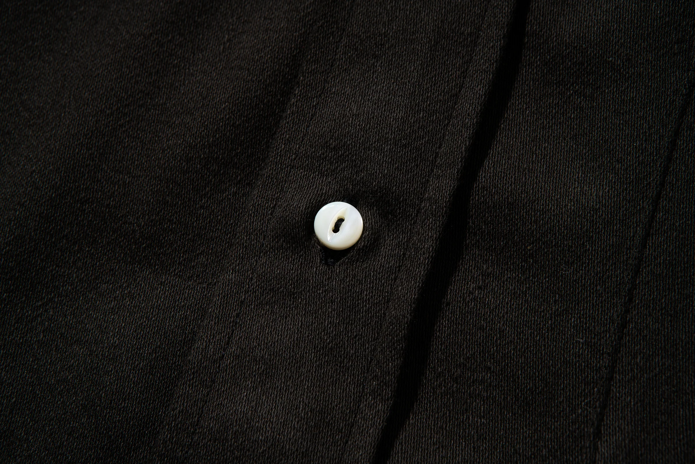 DOUBLE DIAMOND BAND COLLAR SATEEN SHIRT - Image 5