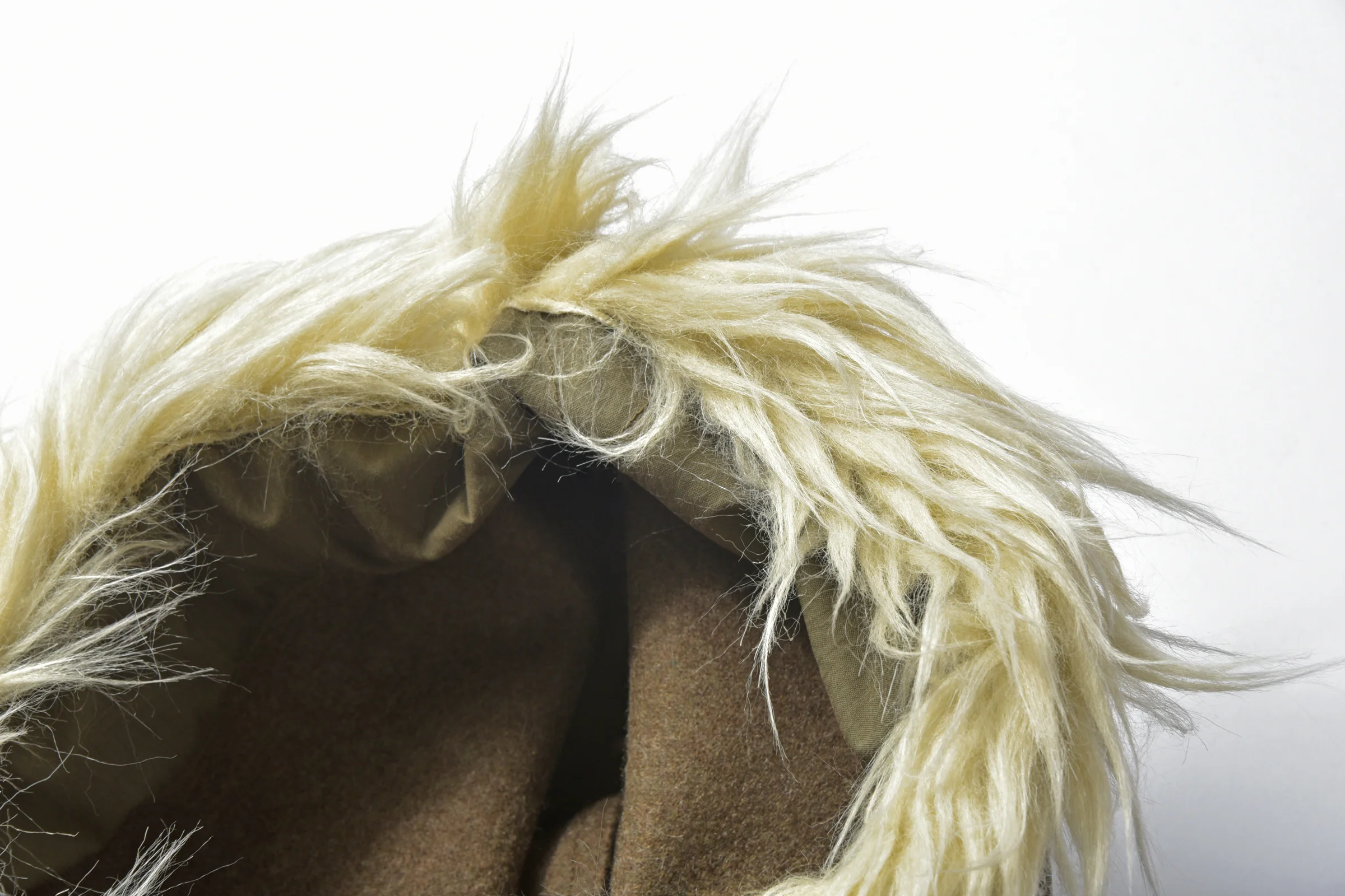 HOOD, WINTER, W/ SYNTHETIC FUR RUFF - Image 7