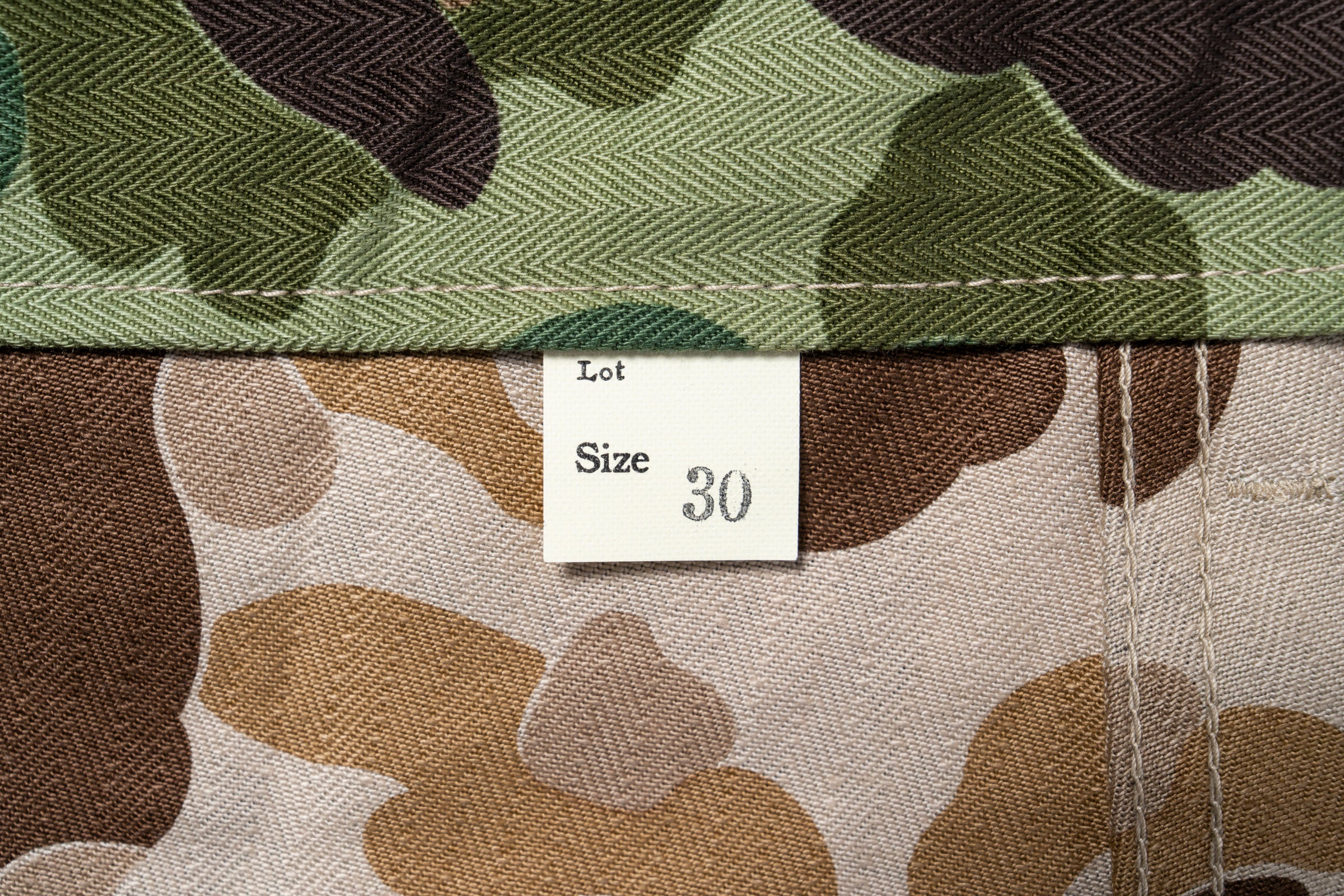 REVERSIBLE FROGSKIN CAMOUFLAGE SHORTS - Image 4