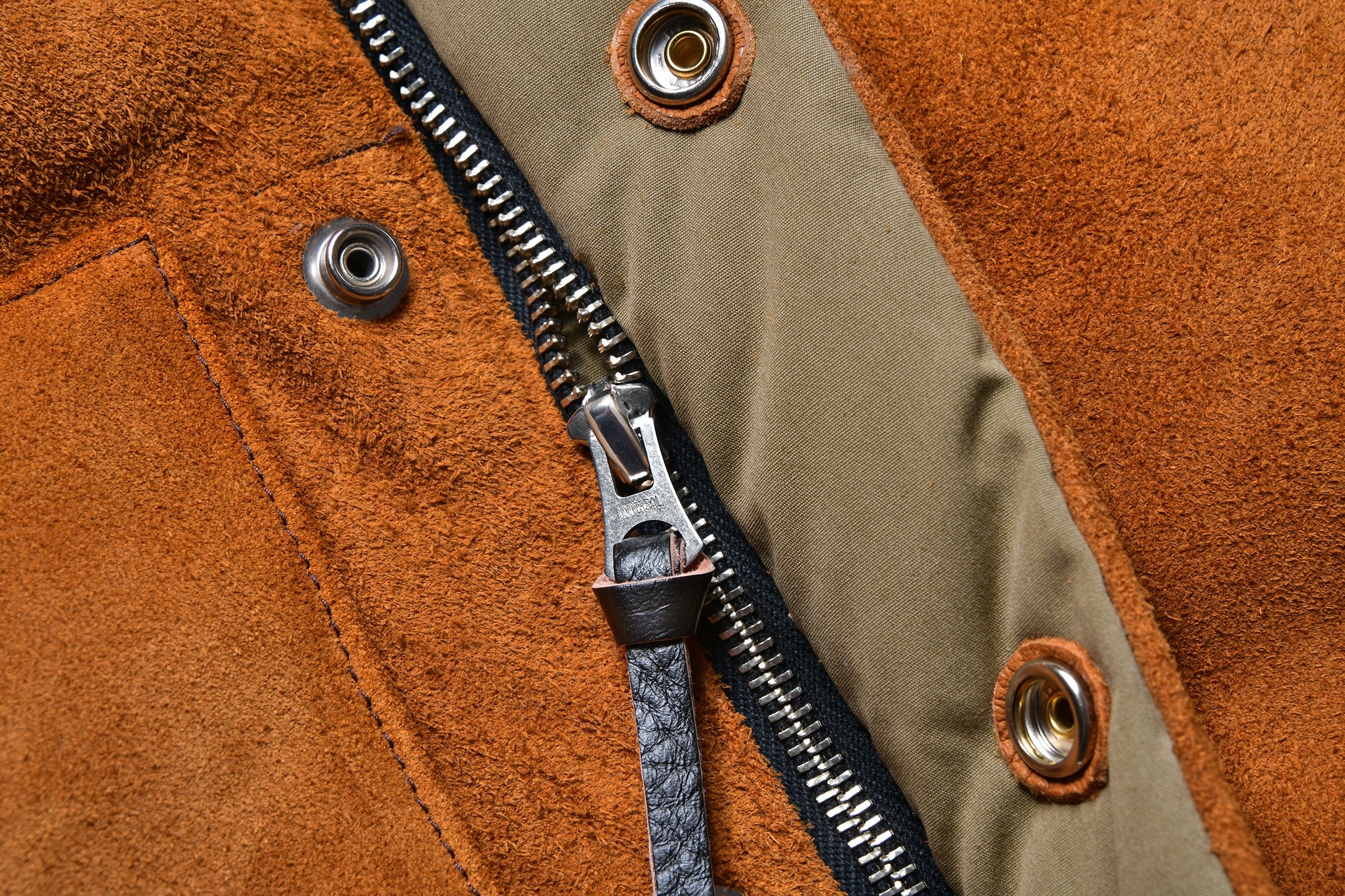 ROUGHOUT DOWN VEST - Image 5