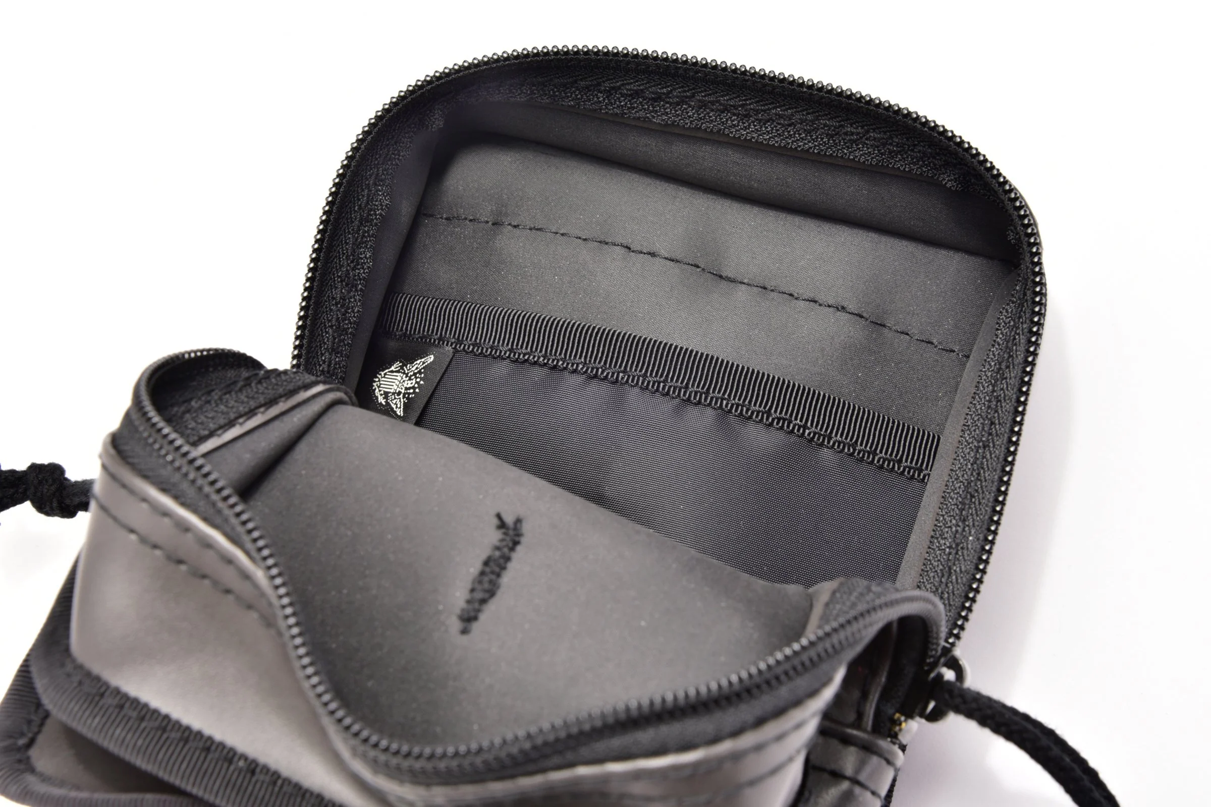 RUBBERIZED, POUCH - Image 4