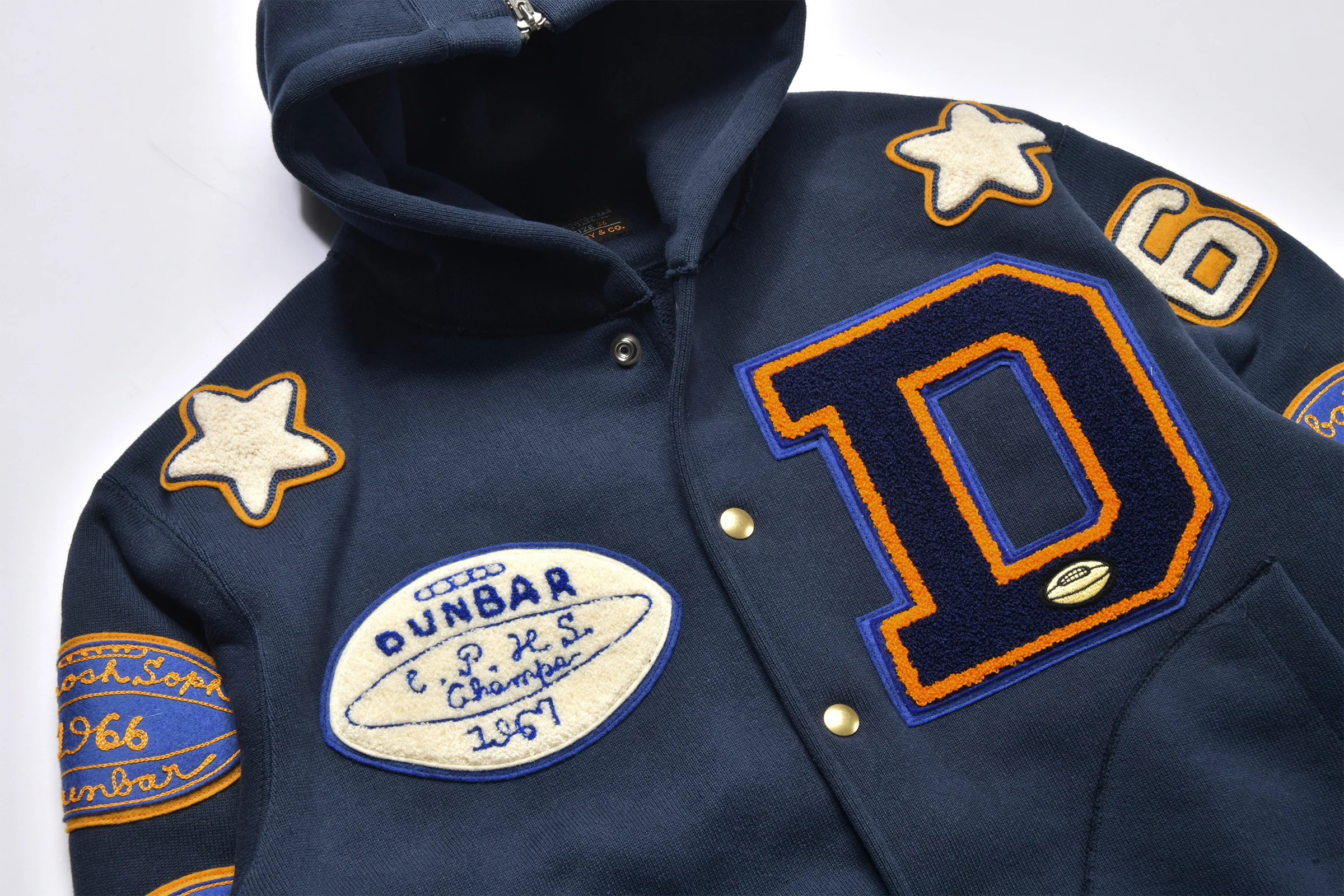 SNAP BUTTON HOODED SWEATSHIRT / DUNBAR - Image 6