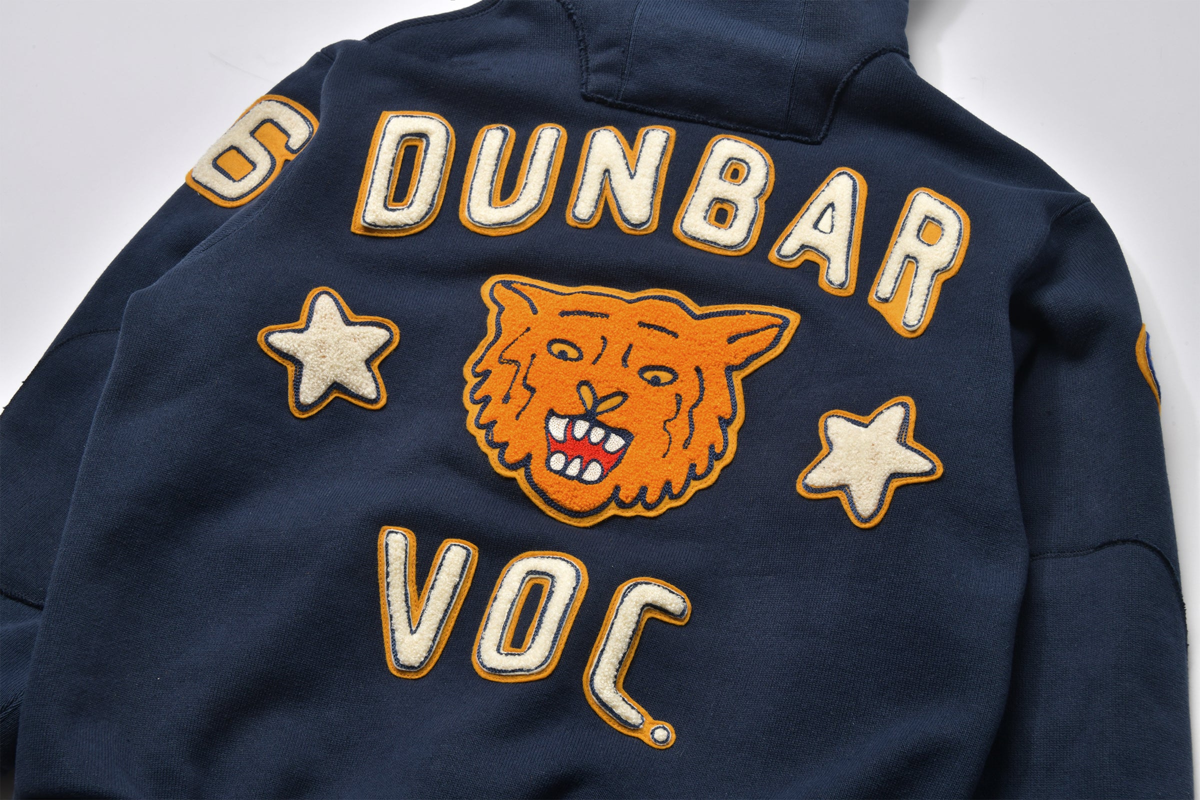 SNAP BUTTON HOODED SWEATSHIRT / DUNBAR - Image 9