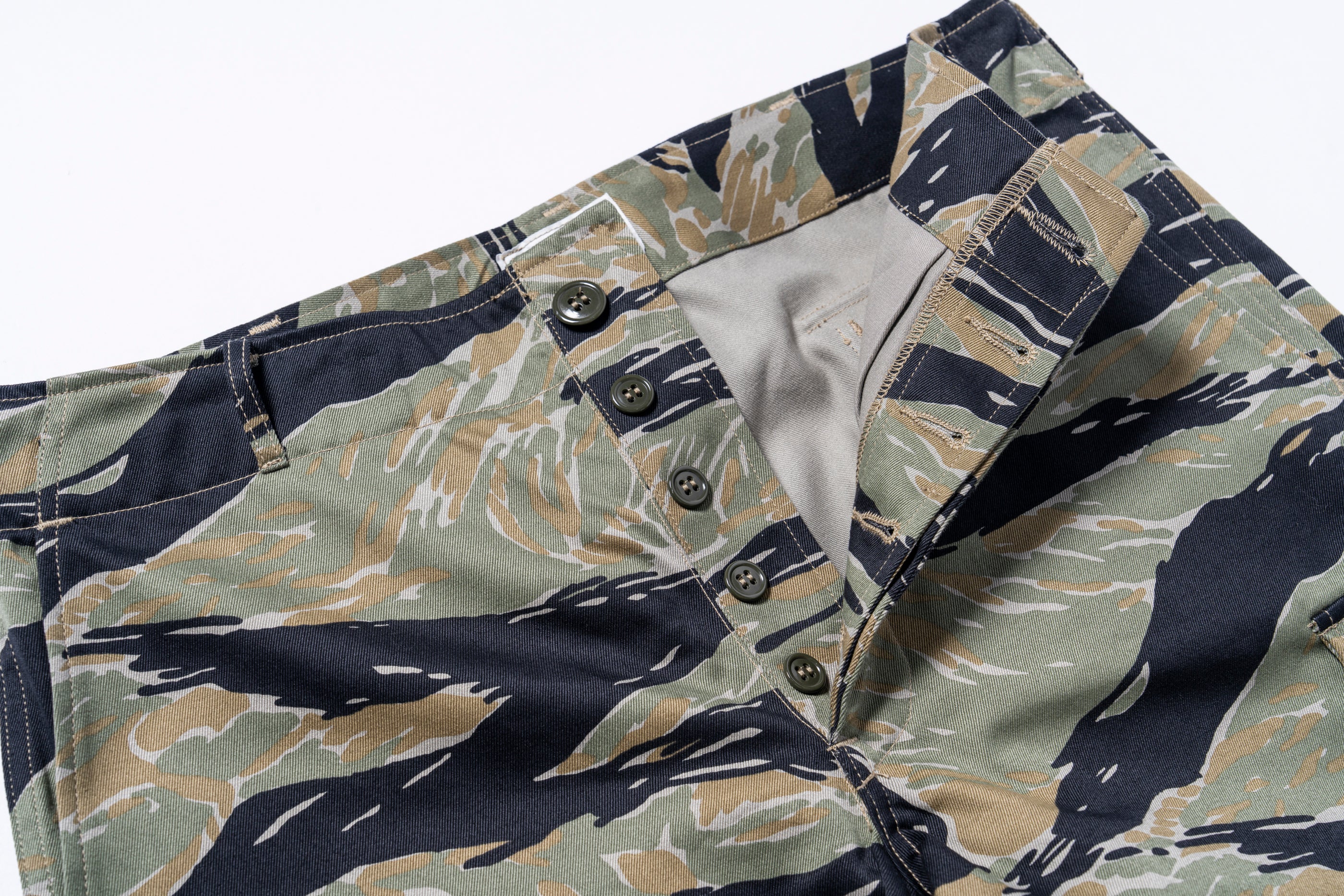 TIGER CAMOUFLAGE SHORTS / TADPOLE - Image 6