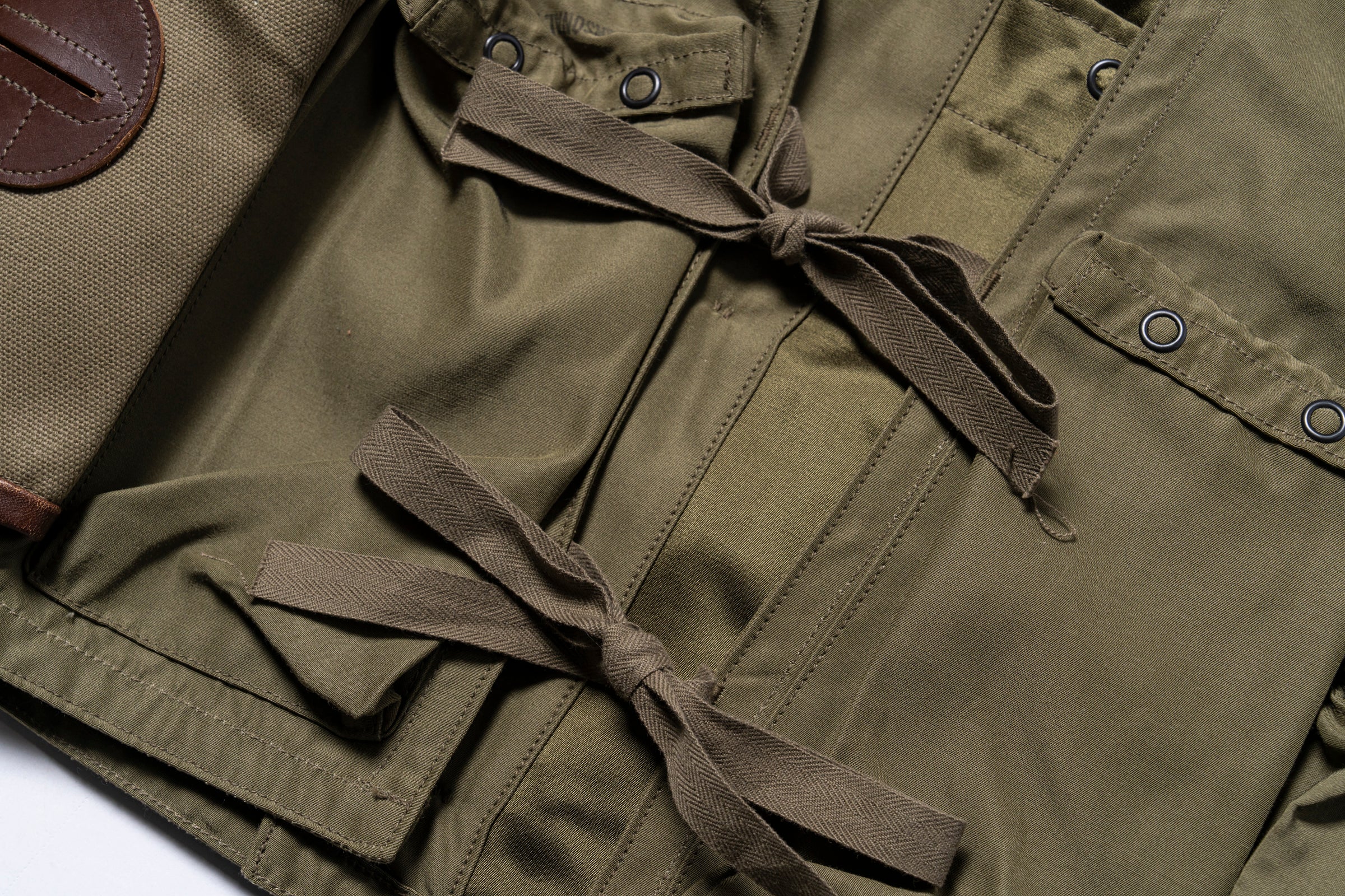TYPE C-1 VEST, EMERGENCY SUSTENANCE - Image 12