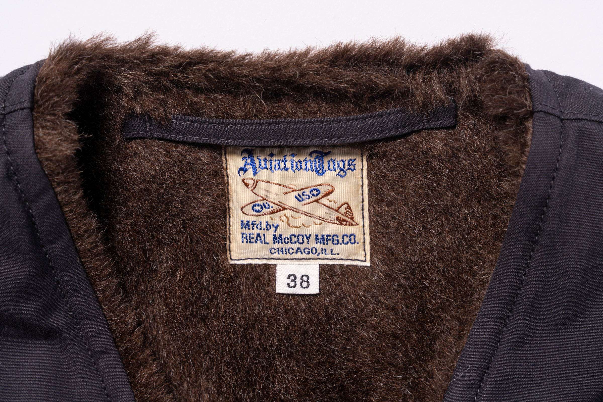 USN ALPACA VEST - Image 4