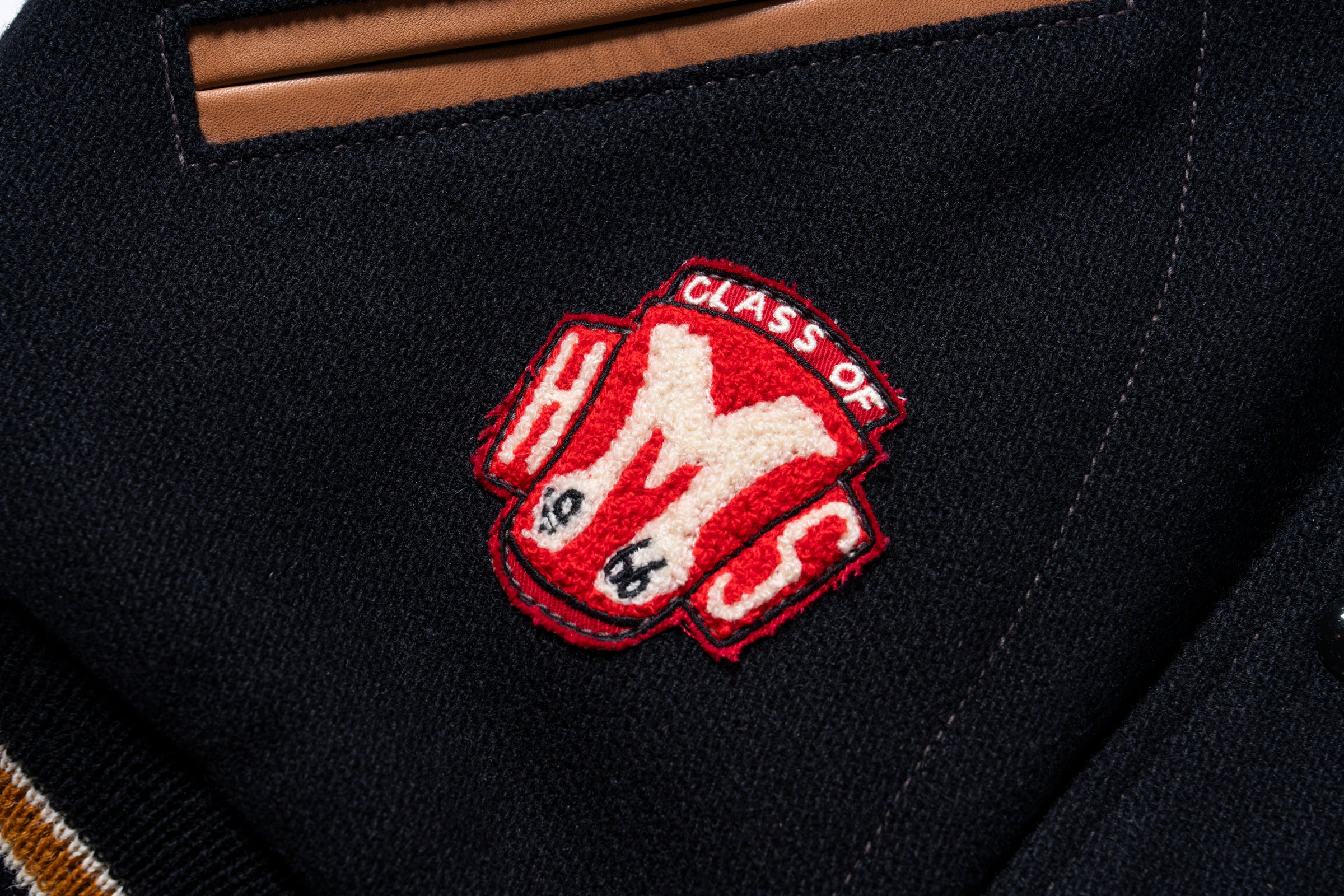 WOOL VARSITY JACKET / BULLDOGS - Image 10